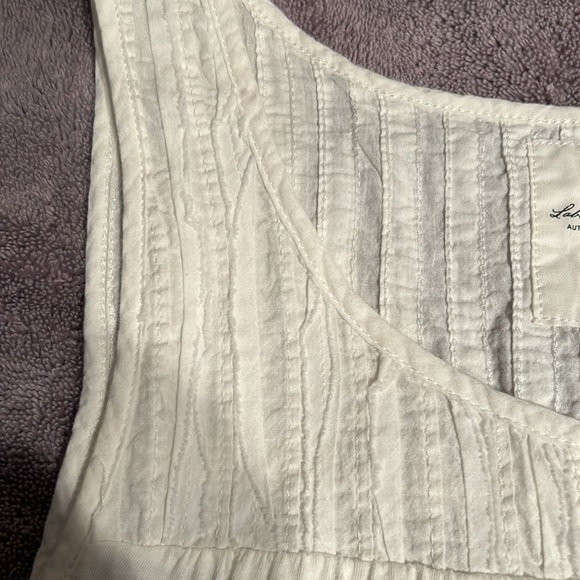Old Navy Woman’s off white cotton tank top. Size medium. - Picture 5 of 8